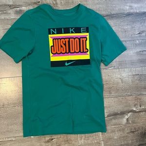 Nike shirt used perfect condition